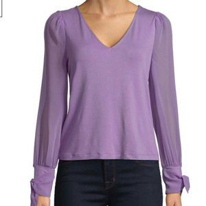 NWT HIGHLINE COLLECTIVE LAVENDER V-NECK TOP PS *